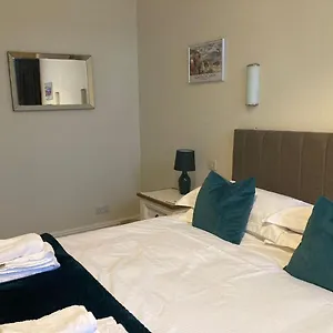 27 Princess Royal - 1st Floor 3 Bed , Scarborough United Kingdom